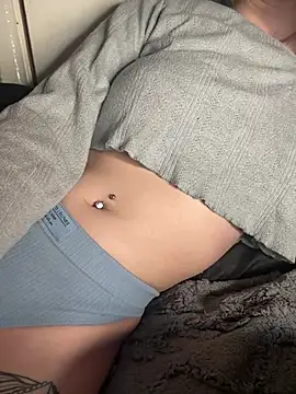 indie-rayne online show from 03-06-25, 04:41