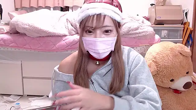  chanMOMO  online show from 12-23-24, 02:50