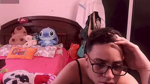 Snapshot of Cutie_Shy_ chatting on 09-09-25, 06:17 Cutie Shy online show from 09-09-25, 06:17