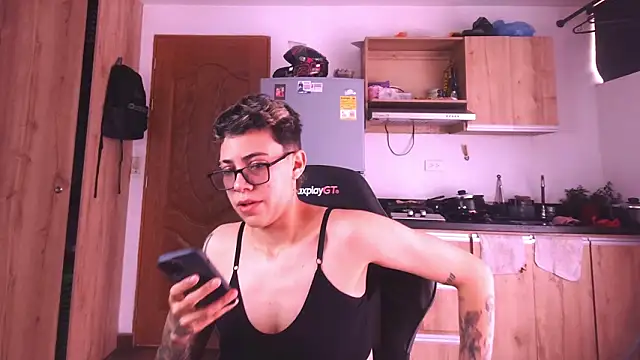 Cutie Shy  online show from 03-10-26, 02:32