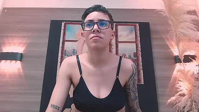 Cutie Shy  online show from 12-17-25, 07:19