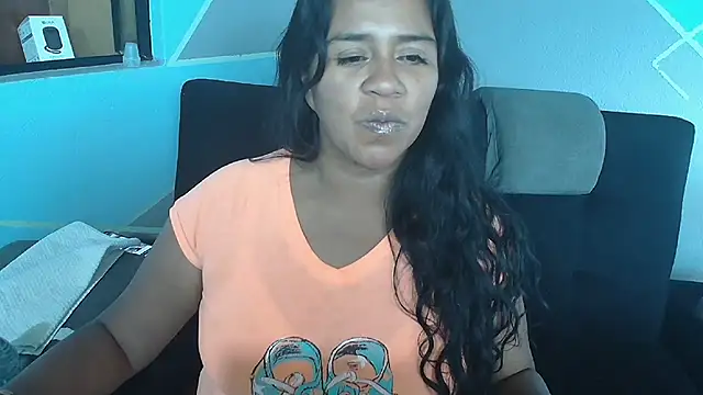 Snapshot of saggil23 chatting on 06-14-26, 08:54 saggil23 online show from 06-14-26, 08:54