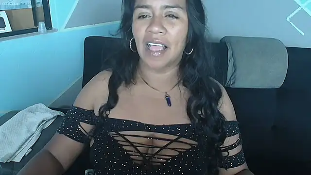 Snapshot of saggil23 chatting on 07-07-26, 07:56 saggil23 online show from 07-07-26, 07:56