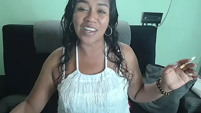 Snapshot of saggil23 chatting on 03-13-25, 10:57 saggil23 online show from 03-13-25, 10:57