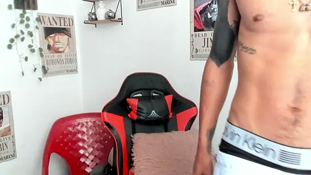 Snapshot of TommyGun_22 chatting on 09-11-25, 07:03 TommyGun 22 online show from 09-11-25, 07:03