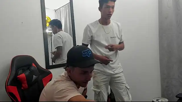 Snapshot of TommyGun_22 chatting on 02-04-25, 12:40 TommyGun 22 online show from 02-04-25, 12:40