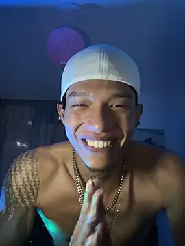 Snapshot of TommyGun_22 chatting on 03-06-25, 03:02 TommyGun 22 online show from 03-06-25, 03:02