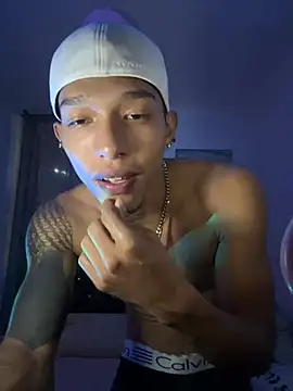 Snapshot of TommyGun_22 chatting on 03-06-25, 12:00 TommyGun 22 online show from 03-06-25, 12:00