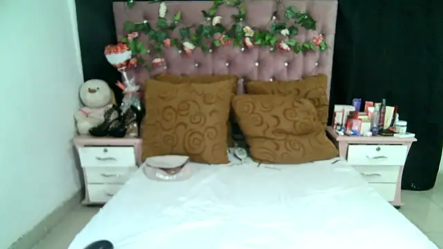 Snapshot of ValeriaTsx chatting on 09-23-25, 02:40 ValeriaTsx online show from 09-23-25, 02:40