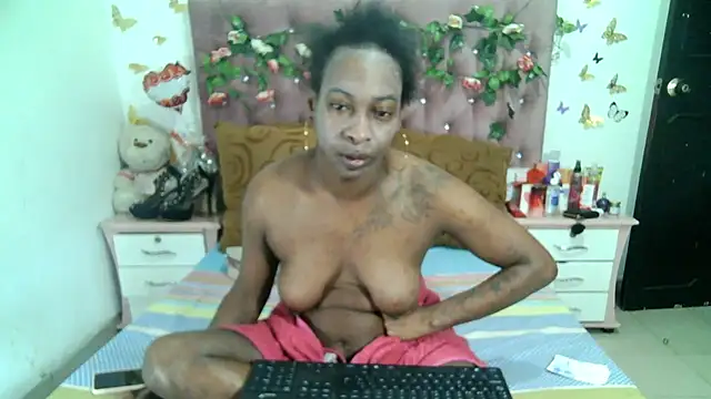 Snapshot of ValeriaTsx chatting on 10-15-25, 12:35 ValeriaTsx online show from 10-15-25, 12:35