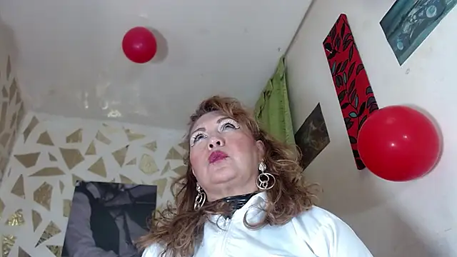 Snapshot of Kazsandraa chatting on 02-23-26, 04:58 Kazsandraa online show from 02-23-26, 04:58