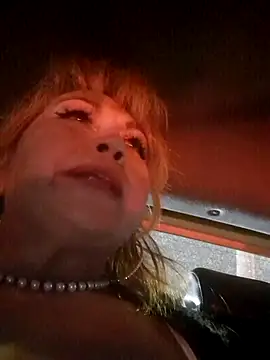 Snapshot of Kazsandraa chatting on 05-15-26, 03:04 Kazsandraa online show from 05-15-26, 03:04