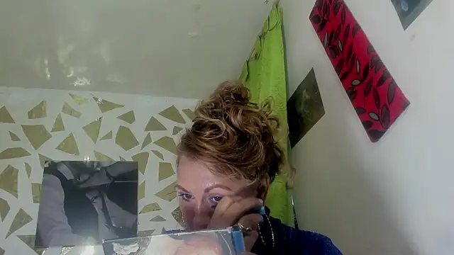 Kazsandraa online show from 11-09-25, 10:14