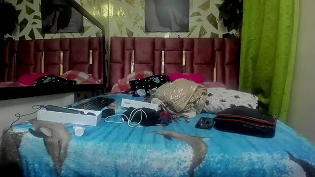 Kazsandraa online show from 11-08-25, 03:43