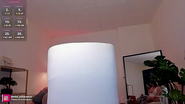 Snapshot of miss_sofiaa chatting on 02-13-26, 12:49 miss sofiaa online show from 02-13-26, 12:49