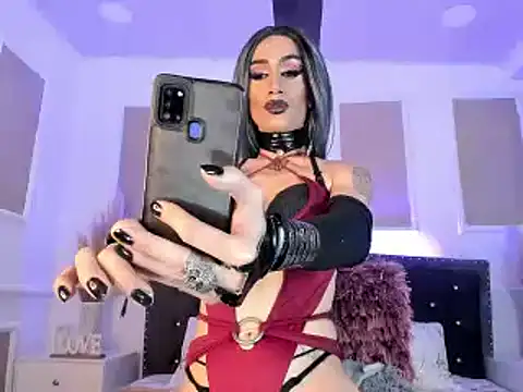 Snapshot of queen_satin chatting on 12-07-24, 02:08 queen satin online show from 12-07-24, 02:08