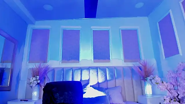 queen satin online show from 12-16-25, 08:29