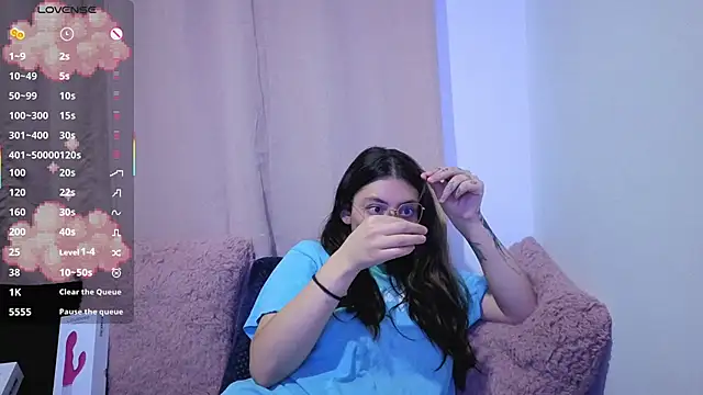 lessliee22  online show from 05-26-26, 05:16
