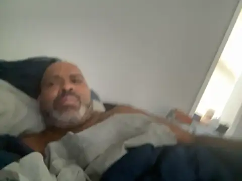 ChiRaqb8 online show from 11-01-25, 04:01