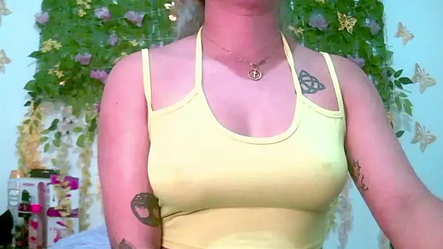 Crysrus online show from 05-18-26, 12:11