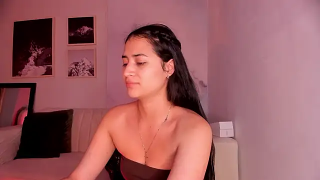 Snapshot of lara_madisson chatting on 02-19-26, 05:15 lara madisson online show from 02-19-26, 05:15