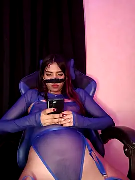 ---sophia--- online show from 11-04-25, 06:06