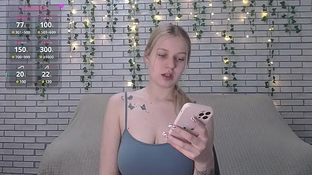 EmiliaDuchess online show from 02-27-25, 06:13
