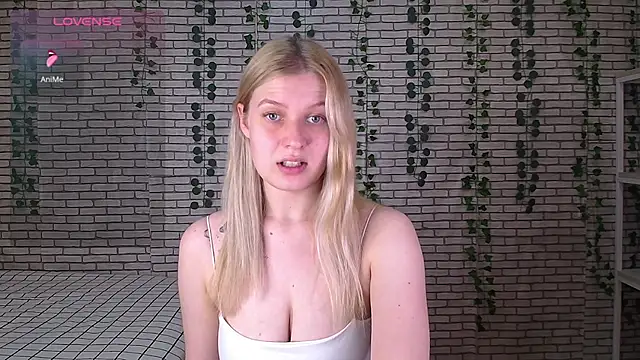 EmiliaDuchess online show from 09-30-25, 10:32