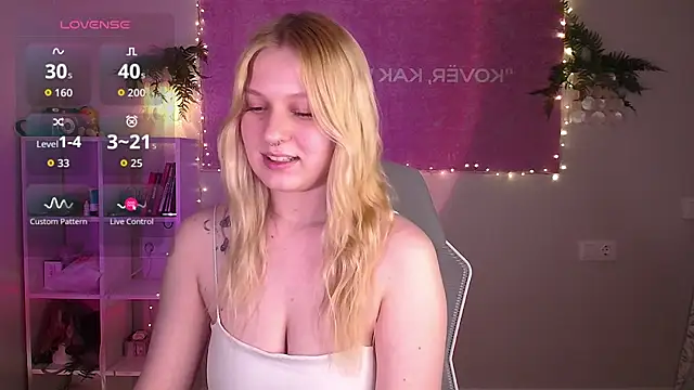 EmiliaDuchess online show from 03-04-26, 01:52