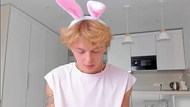 agelandreww online show from 04-04-26, 08:43