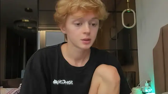 agelandreww online show from 05-18-26, 04:23