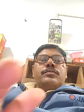 Srmotrs online show from 11-18-25, 01:36