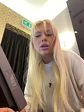 Arabellalee23 online show from 01-25-25, 09:57