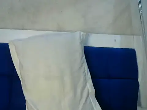 Snapshot of beauty_petite chatting on 02-27-25, 03:18 beauty petite online show from 02-27-25, 03:18