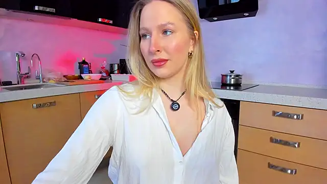 AnnLevine online show from 04-12-26, 01:14