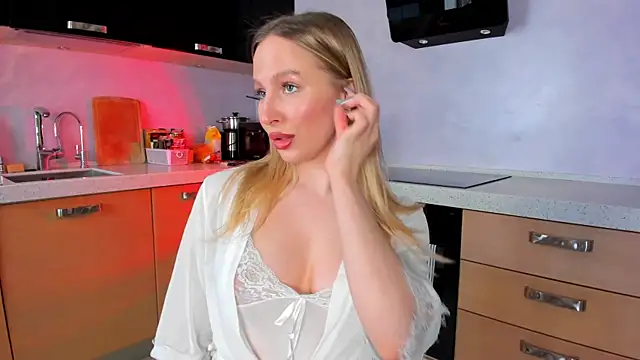 AnnLevine online show from 04-05-26, 01:07