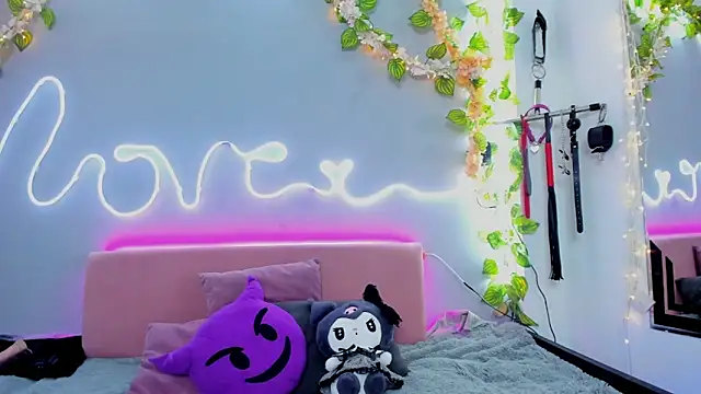 YouliteSllut2 online show from 01-16-25, 08:46