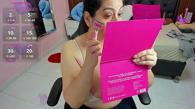Snapshot of MEYLAGIA chatting on 06-19-26, 03:12 MEYLAGIA online show from 06-19-26, 03:12