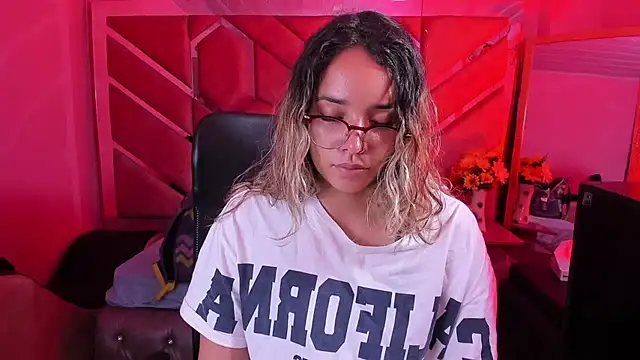 Olivia Fox69 online show from 03-08-26, 03:32