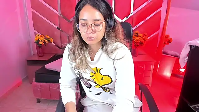 Olivia Fox69 online show from 06-04-26, 03:55