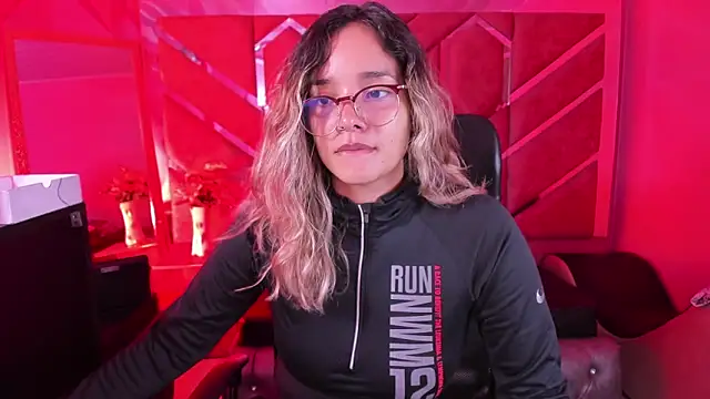 Olivia Fox69 online show from 02-10-26, 03:27