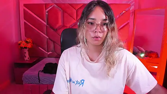 Olivia Fox69 online show from 04-11-26, 03:25