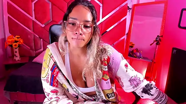 Olivia Fox69 online show from 04-22-26, 03:35