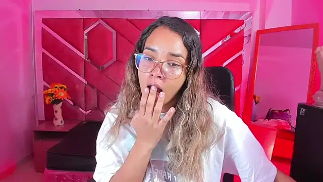 Olivia Fox69 online show from 05-13-26, 04:19