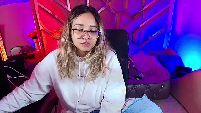 Olivia Fox69 online show from 11-29-25, 03:50