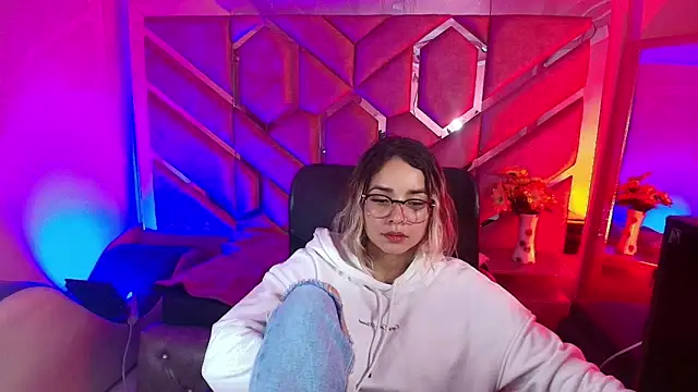 Olivia Fox69 online show from 12-21-25, 03:52