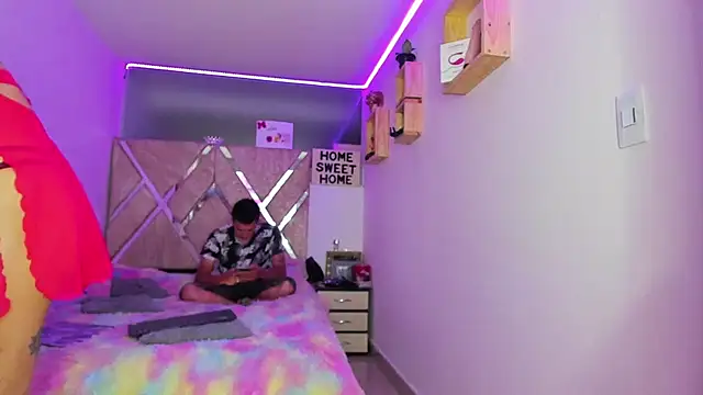 parejacaliente20154 online show from 03-26-26, 11:08