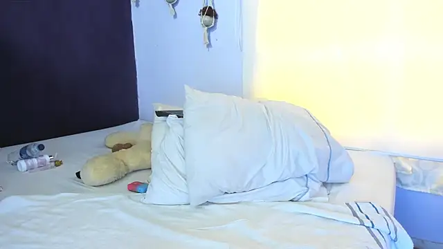 Leamonroe   online show from 04-14-26, 06:46