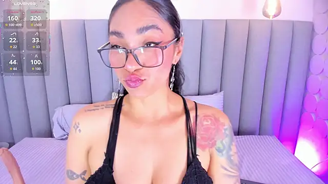 Snapshot of Leamonroe__ chatting on 06-11-26, 10:07 Leamonroe online show from 06-11-26, 10:07