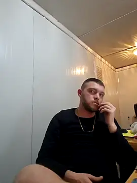 Snapshot of Franso13 chatting on 12-25-24, 10:27 Franso13 online show from 12-25-24, 10:27